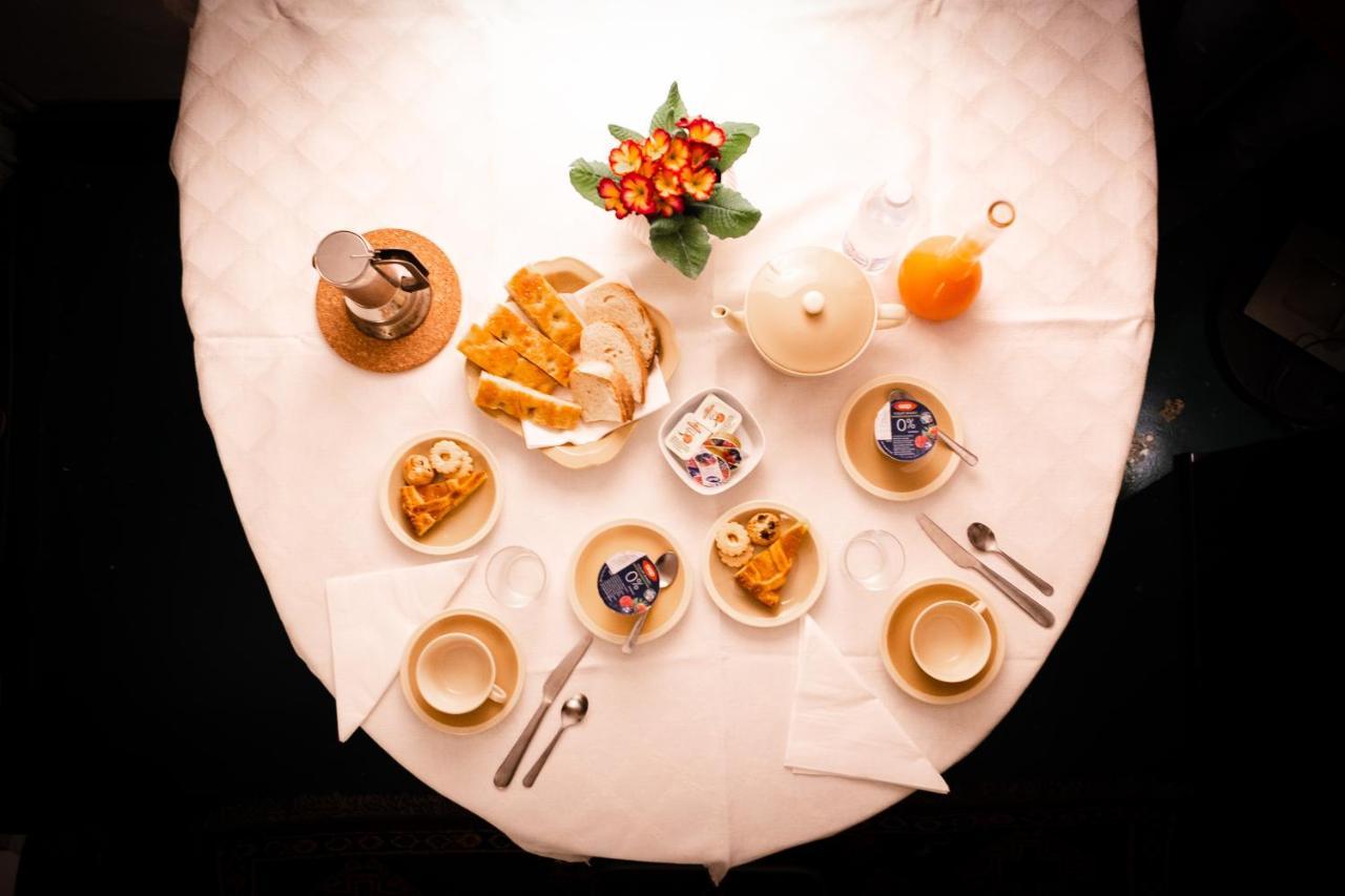B&B La Casa Del Cuoco - Piccola Camera Con Colazione In Appartamento Condiviso Con L'Host Genua Zewnętrze zdjęcie