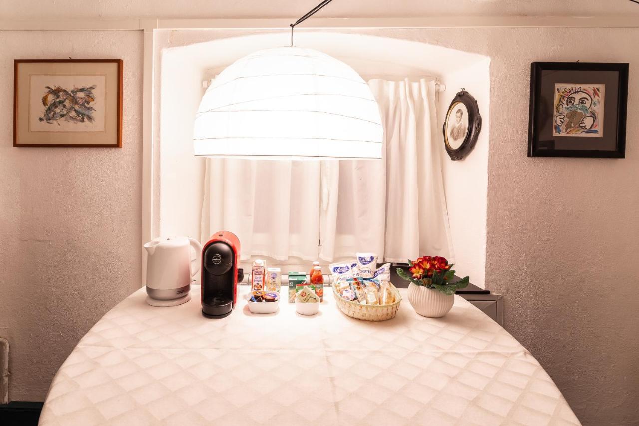 B&B La Casa Del Cuoco - Piccola Camera Con Colazione In Appartamento Condiviso Con L'Host Genua Zewnętrze zdjęcie