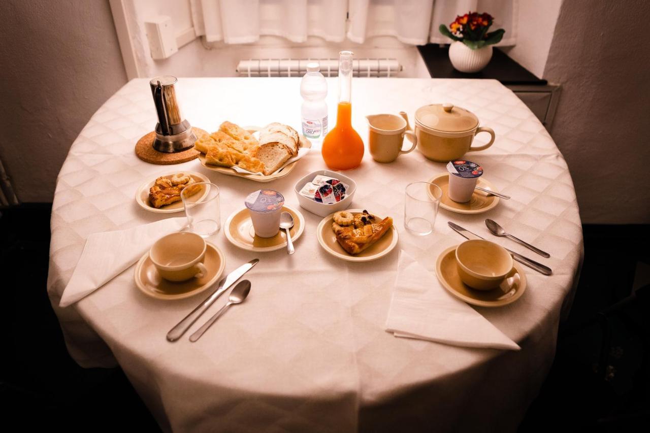 B&B La Casa Del Cuoco - Piccola Camera Con Colazione In Appartamento Condiviso Con L'Host Genua Zewnętrze zdjęcie